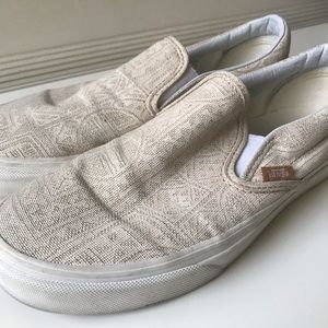 RARE BEIGE WOVEN VANS SLIP ON